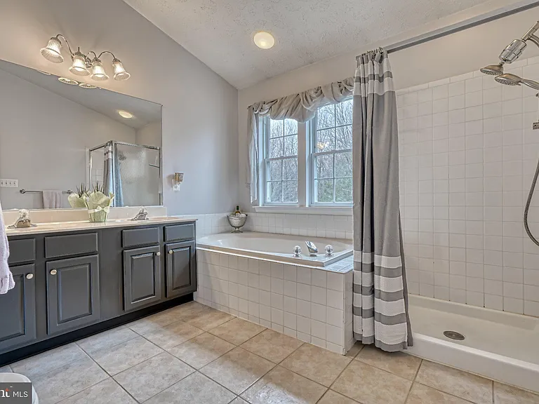 206 Colgate Dr — Photo 16