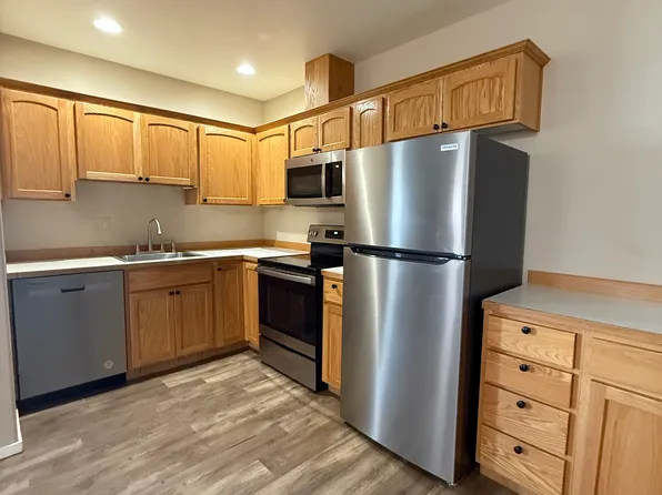 3626 SW Reindeer Ave, Redmond, OR 97756