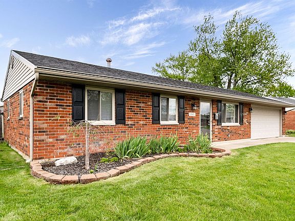 3rd image of 1045 Nutmeg Sq N