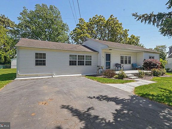 4th image of 26 Overlook Ave