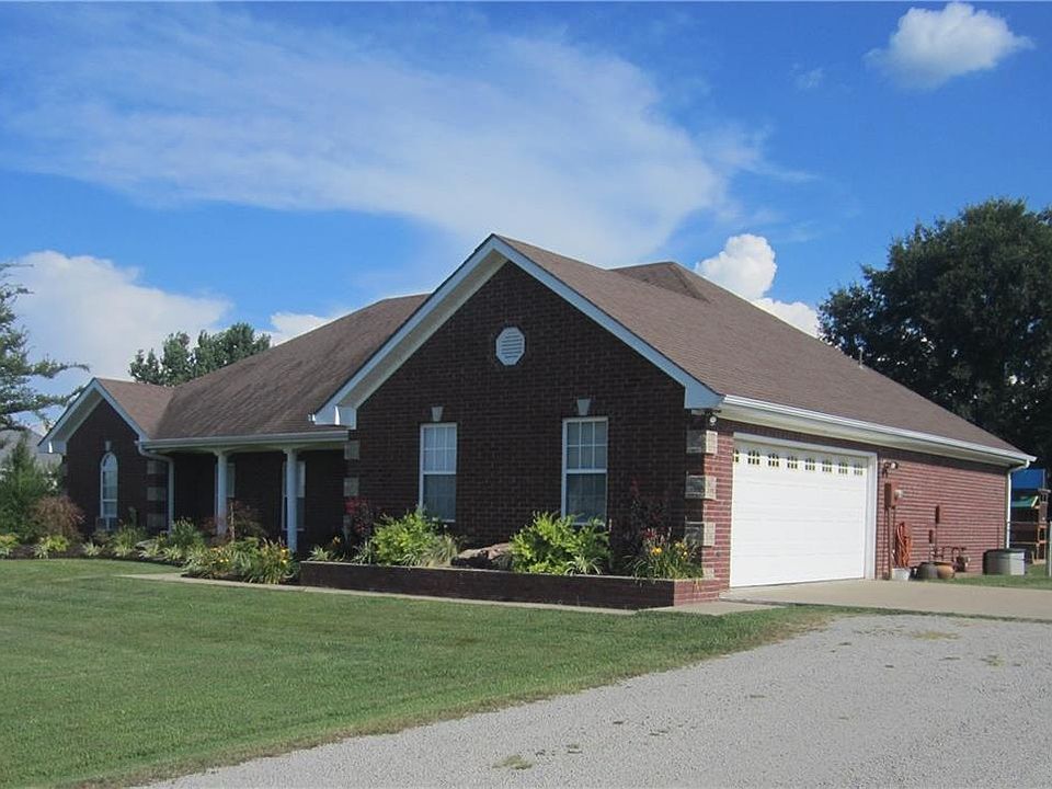 2nd image of 704 Little Flower Dr