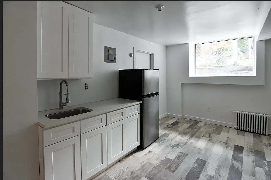 187 Metropolitan Avenue — Photo 2