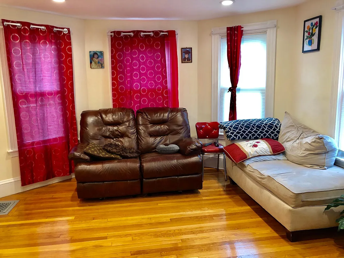 Building Photo - 12 Shawmut St #2