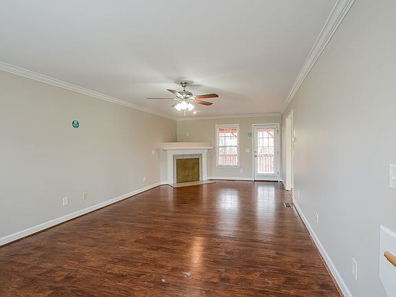 5th image of 213 Sedge Meadow Dr