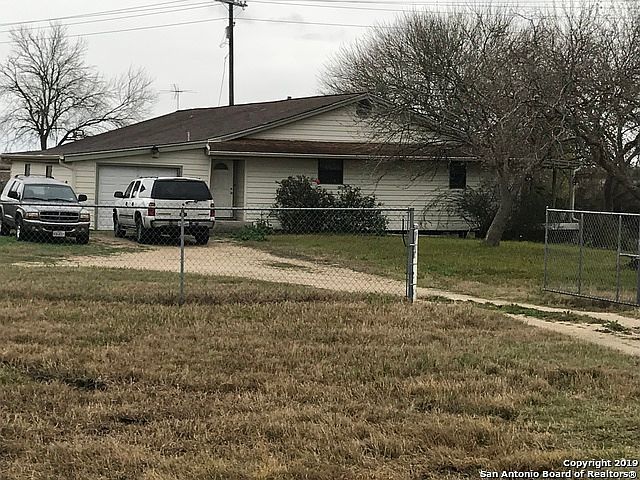 1st image of 10621 W Ih 10