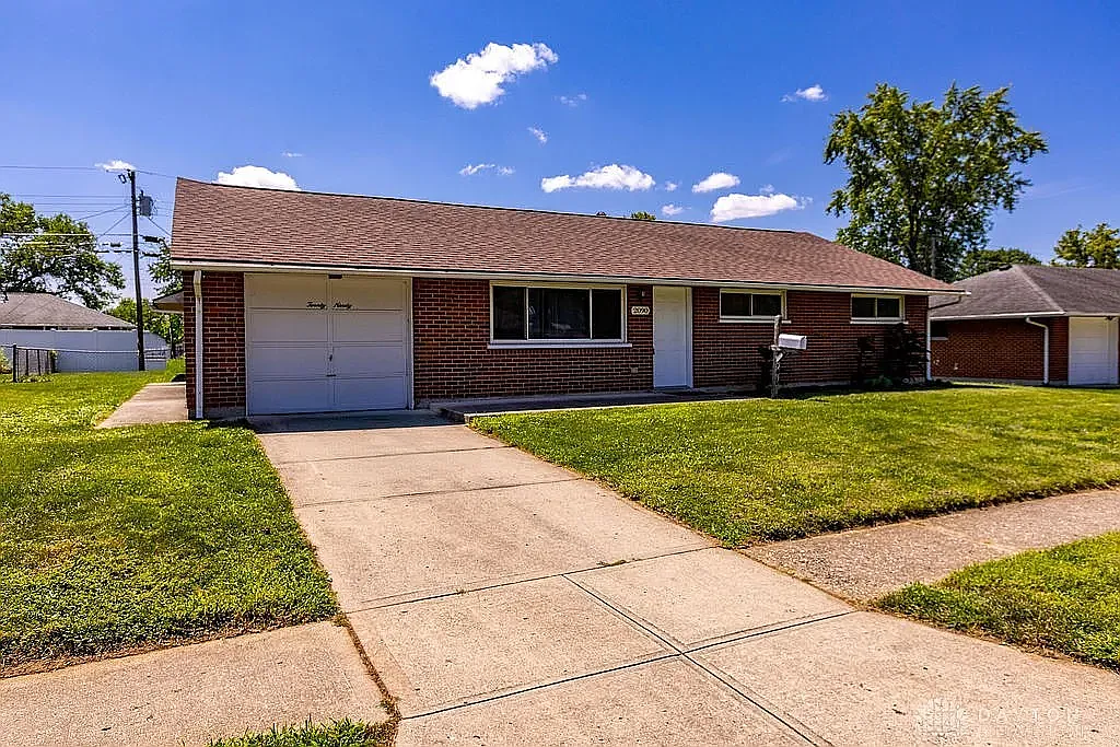 4 bed, 1430 sqft, $1,800 — Photo 2