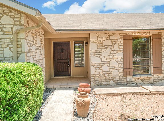 3rd image of 1279 Canyon Shores