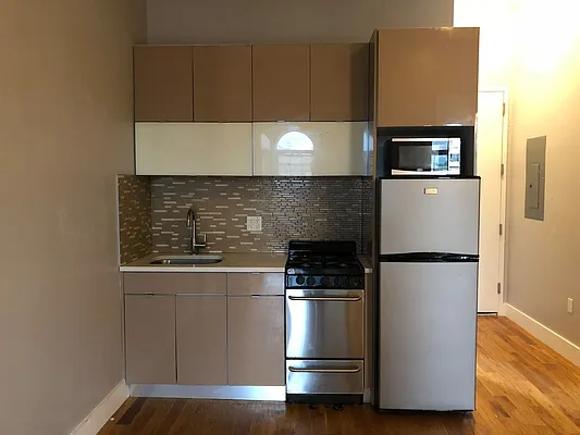 Rented by Arvik Group Real Estate | media 74