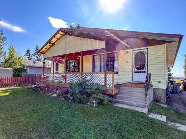 304 & 306 E 2nd St W, Lashburn, SK S0M 1H0
