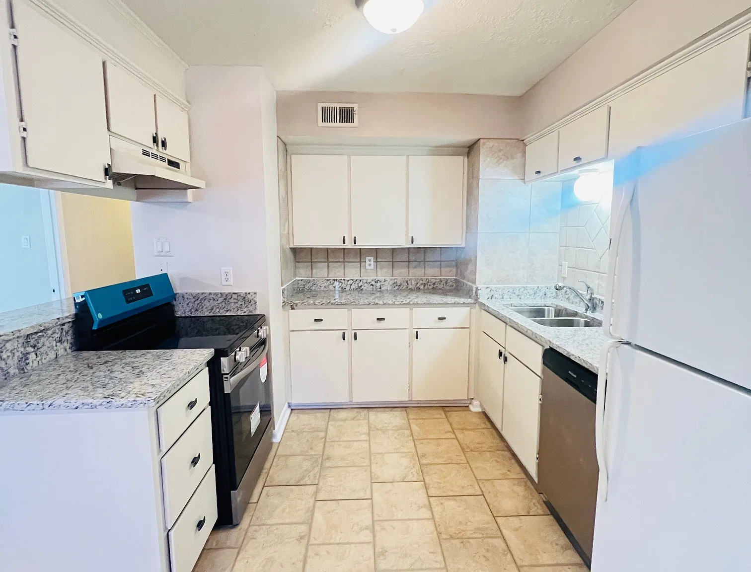 1 bed, 720 sqft, $775 — Photo 3