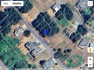 71 Bambi Dr, Whitethorn, CA 95589