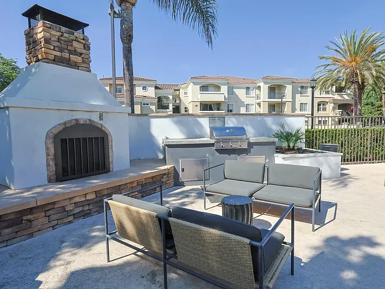 Allure at Camarillo — Photo 22