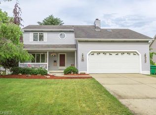 9585 Graystone Ln, Mentor, OH