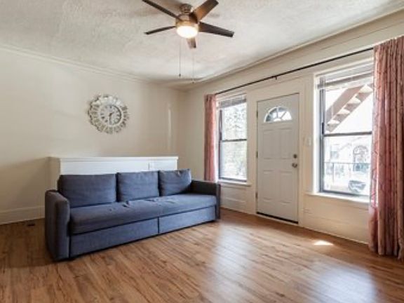 5th image of 906 W Belle Plaine Ave APT 1