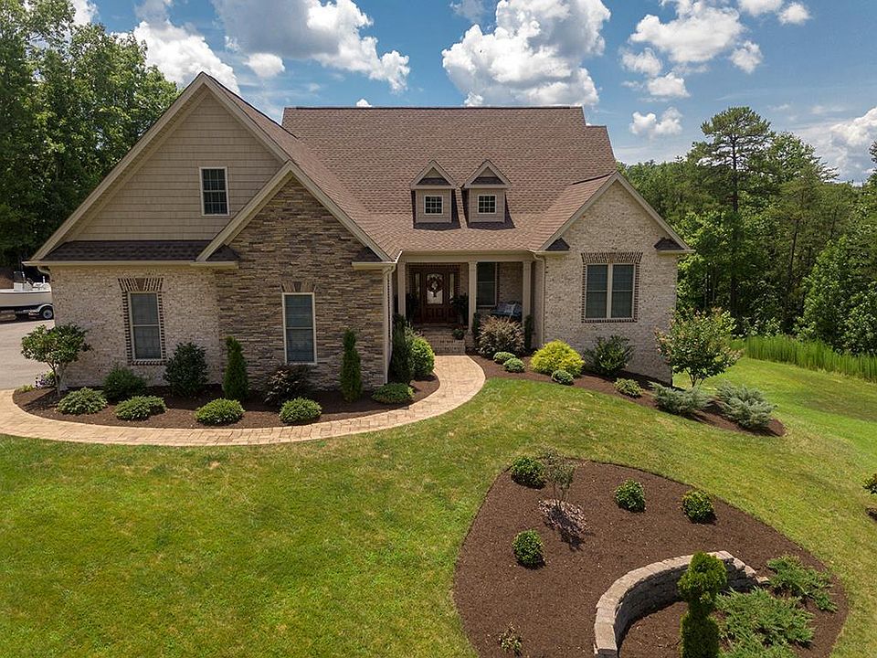 1st image of 133 Beccan Ct