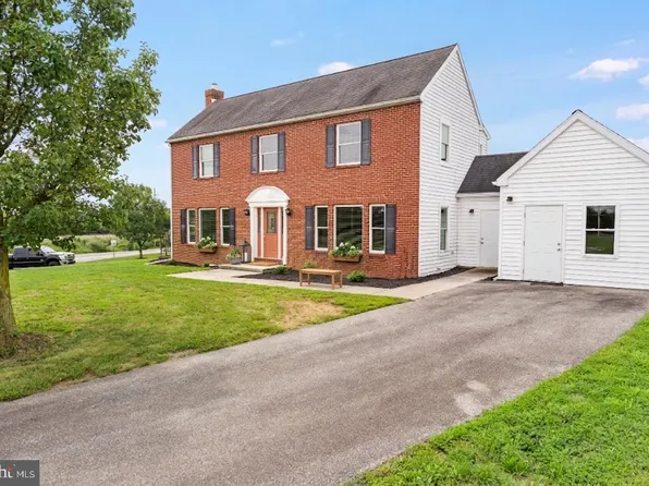665 Brown Rd, Martinsburg, WV 25404