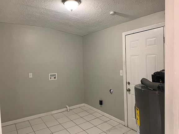 2nd image of 4827 Kyle Ln NW