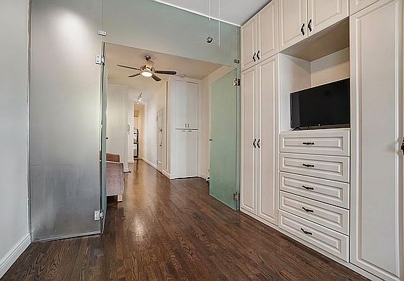3rd image of 120 E 83rd St APT 3A