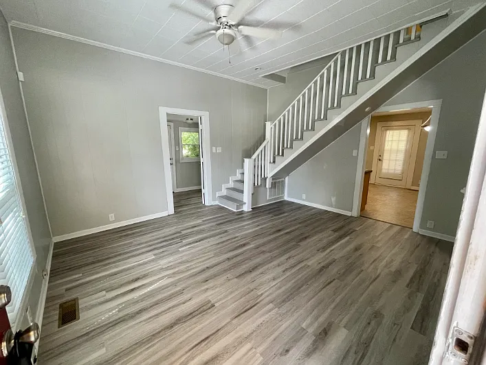 313 Beech St — Photo 3