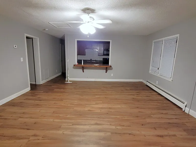 1431 Jefferson St NE #4 — Photo 4