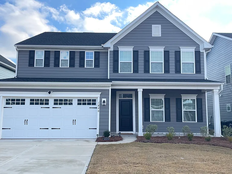 1840 Meredith Pl — Photo 1