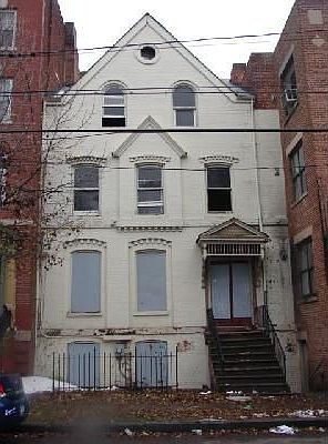SINGLE FAMILY