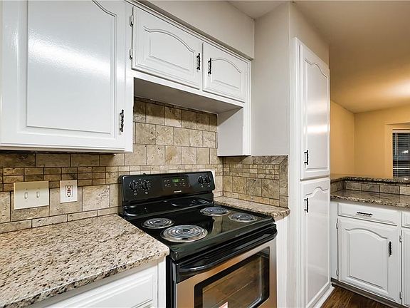 5th image of 1004 Glenn Dr