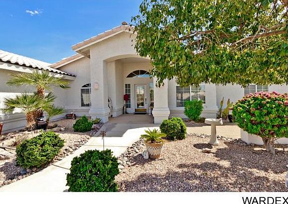 4th image of 3916 Bear Dr