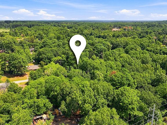 3rd image of Saint Clair Dr