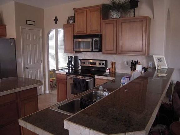 3rd image of 201 Fairway Dr