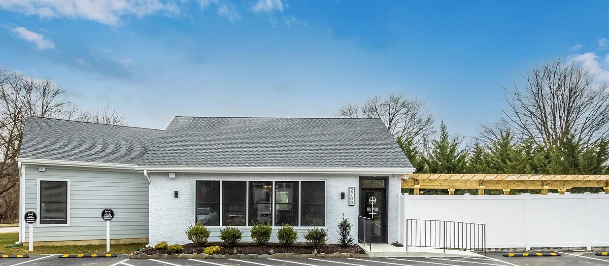Leasing Center - 209 @ Pickwick Apartments