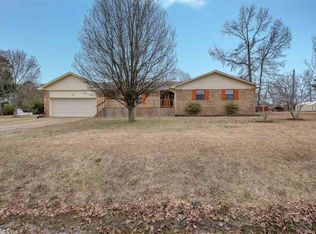 33 Woodlawn Dr, Beebe, AR 72012