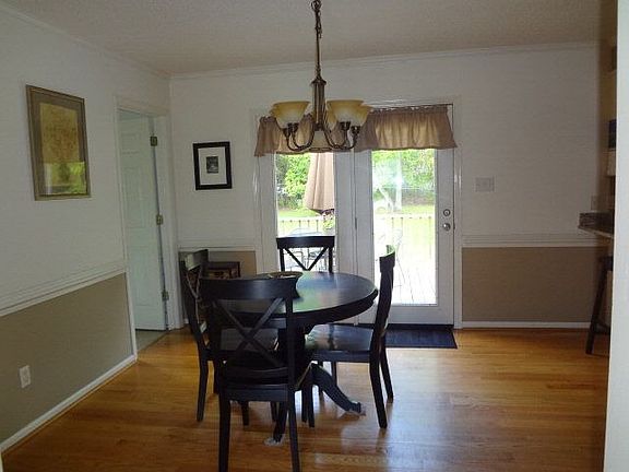 5th image of 104 Lane Tree Dr