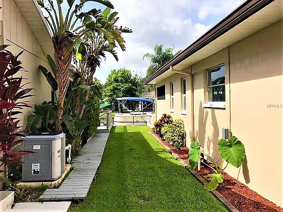 4th image of 92 S Canal Dr