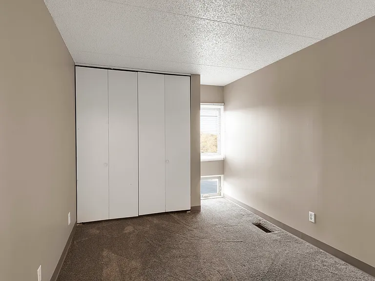 Oakwood Apartments — Photo 53