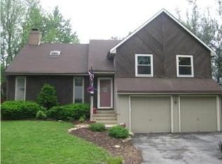 100 E Nelson Cir, Olathe, KS 66061
