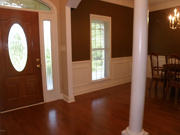 4th image of 224 Nelle Dr