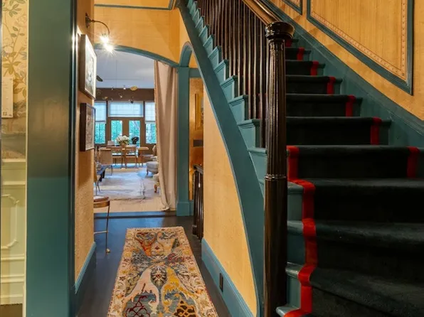 20 West 12th Street image 13 of 30