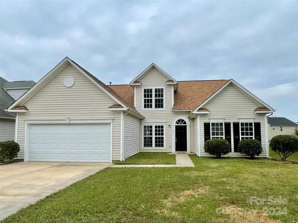 12011 Creek Turn Dr, Charlotte, NC 28278