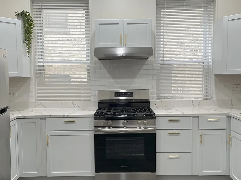 1406 N Noble St #1F — Photo 1