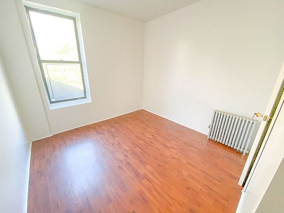 5th image of 560 Lincoln Pl APT G