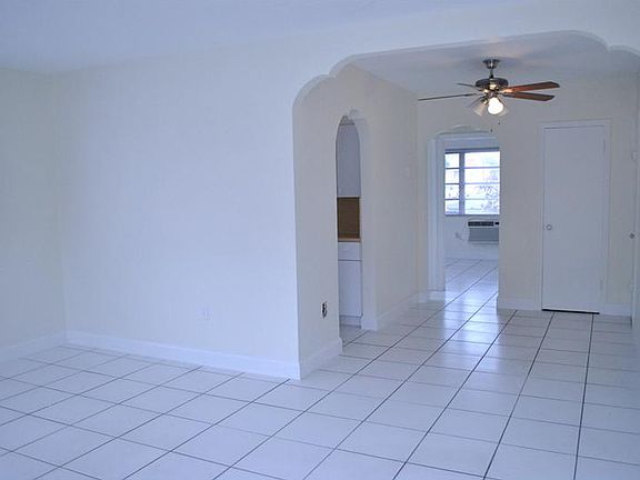 3rd image of 7829 Carlyle Ave APT 1