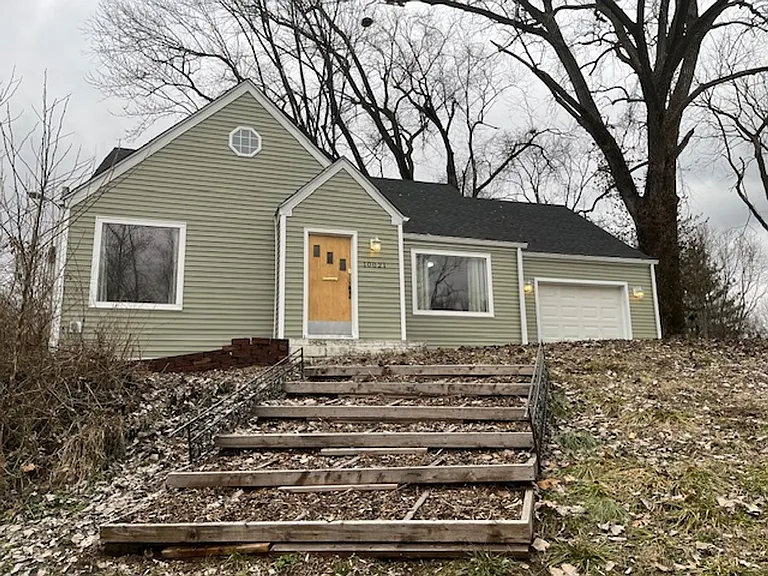 10021 Saint Clair Ave — Photo 11