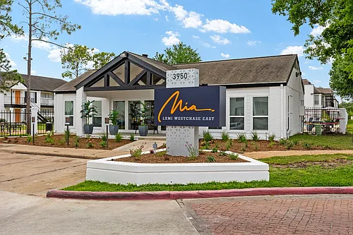 Mia LXMI Westchase East Photo 1