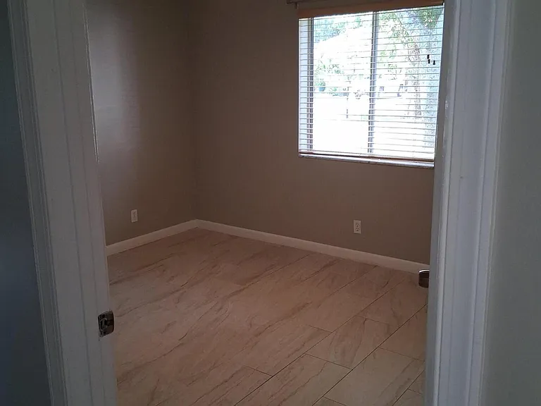 4863 Chardonnay Dr — Photo 39