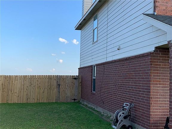 2nd image of 200 Meagan St