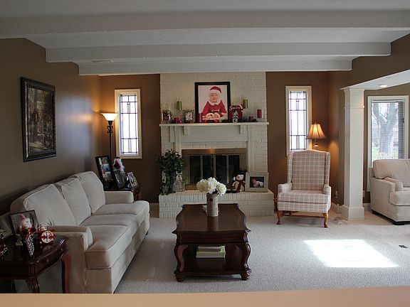 3rd image of 201 Oak Boulevard South Dr