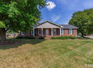 2059 Edgewood Ave, Burlington, NC 27215
