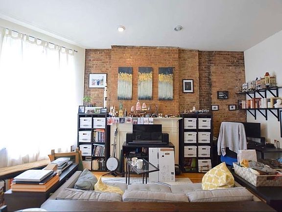 2nd image of 113 W 74th St APT 3r