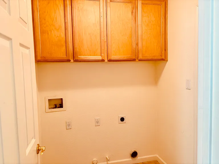 2126 Shenandoah St — Photo 11